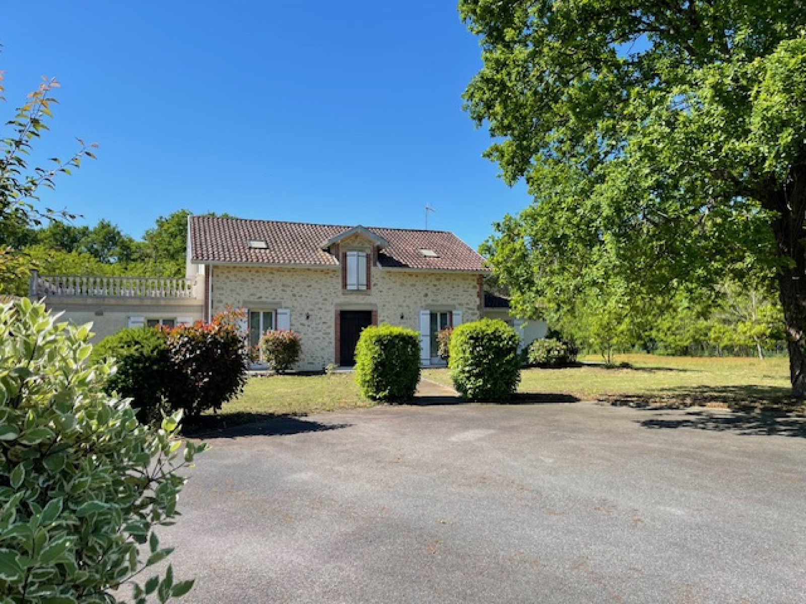 Image_1, Maison, Hinx, ref :4001