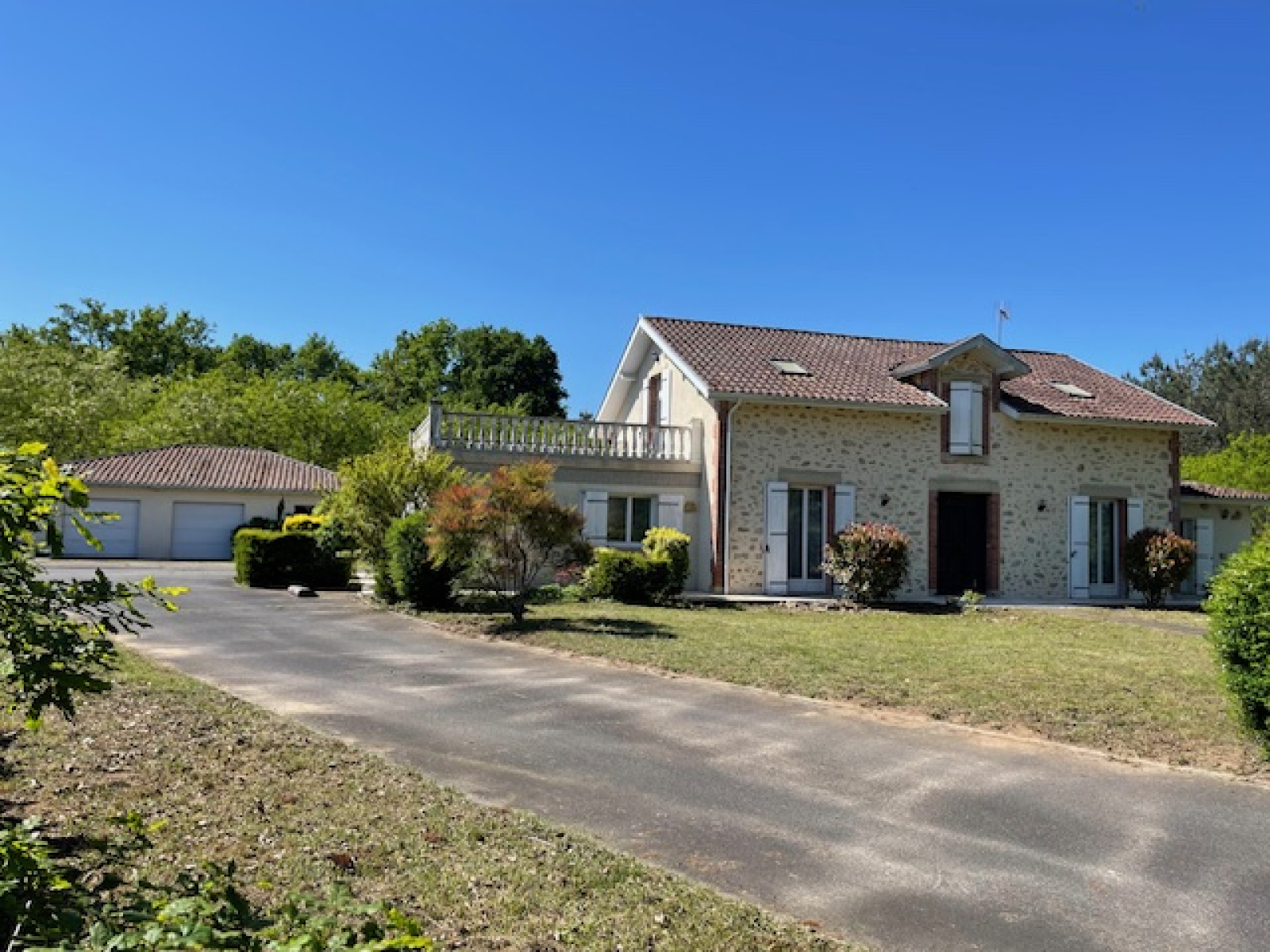 Image_35, Maison, Hinx, ref :4001