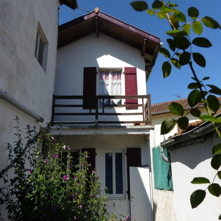Achat et vente de maisons MONTFORT IMMOBILIER